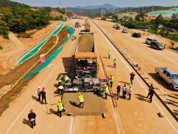 西藏高速公路